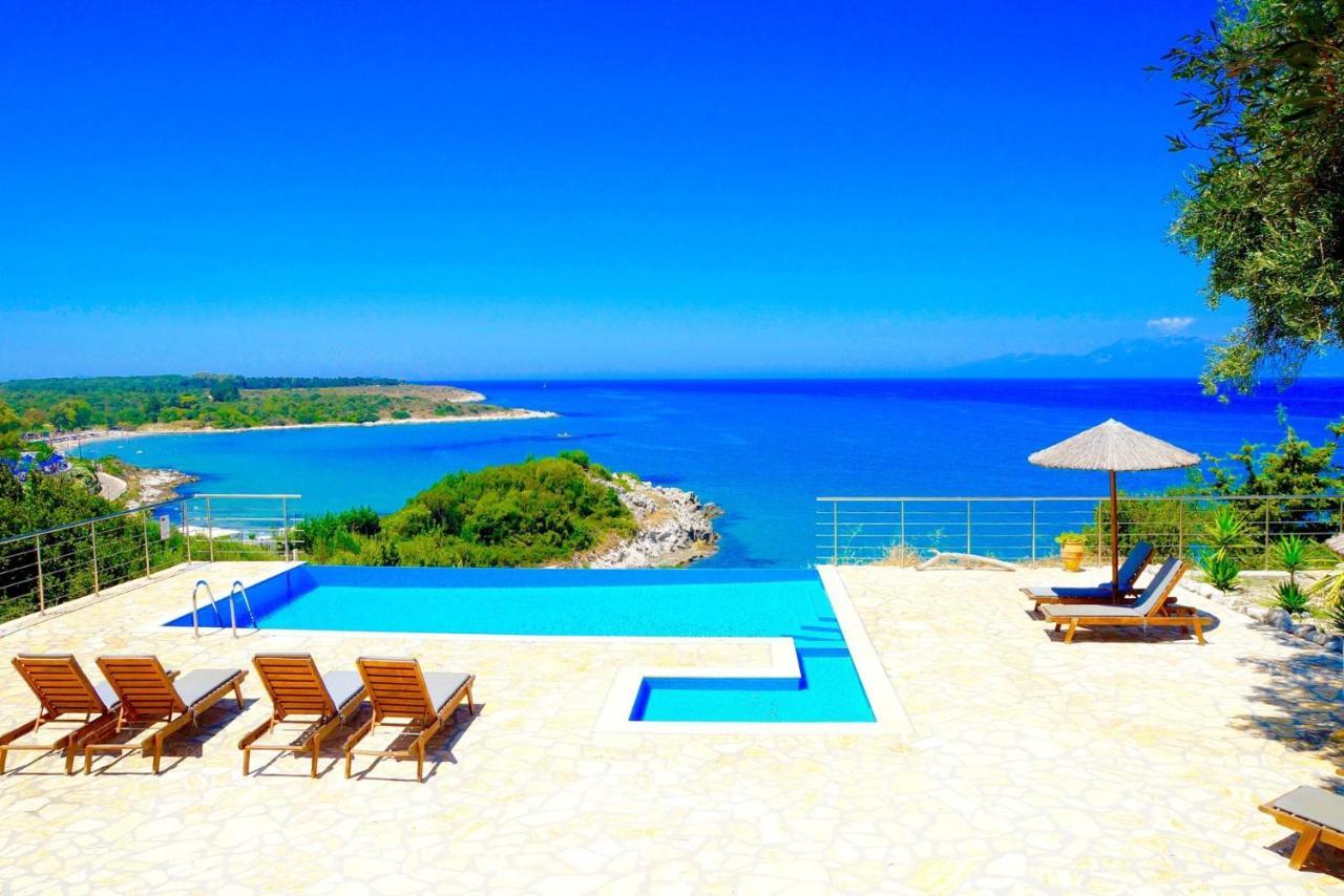 Beachfront Villa Seasun By Posarellivillas Ájosz Szpirídonasz Kültér fotó